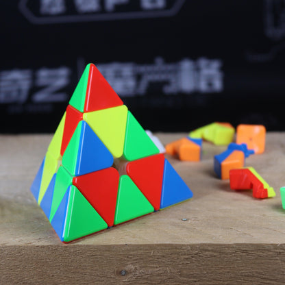 GAN Pyraminx Enhanced (Magnetic, UV)