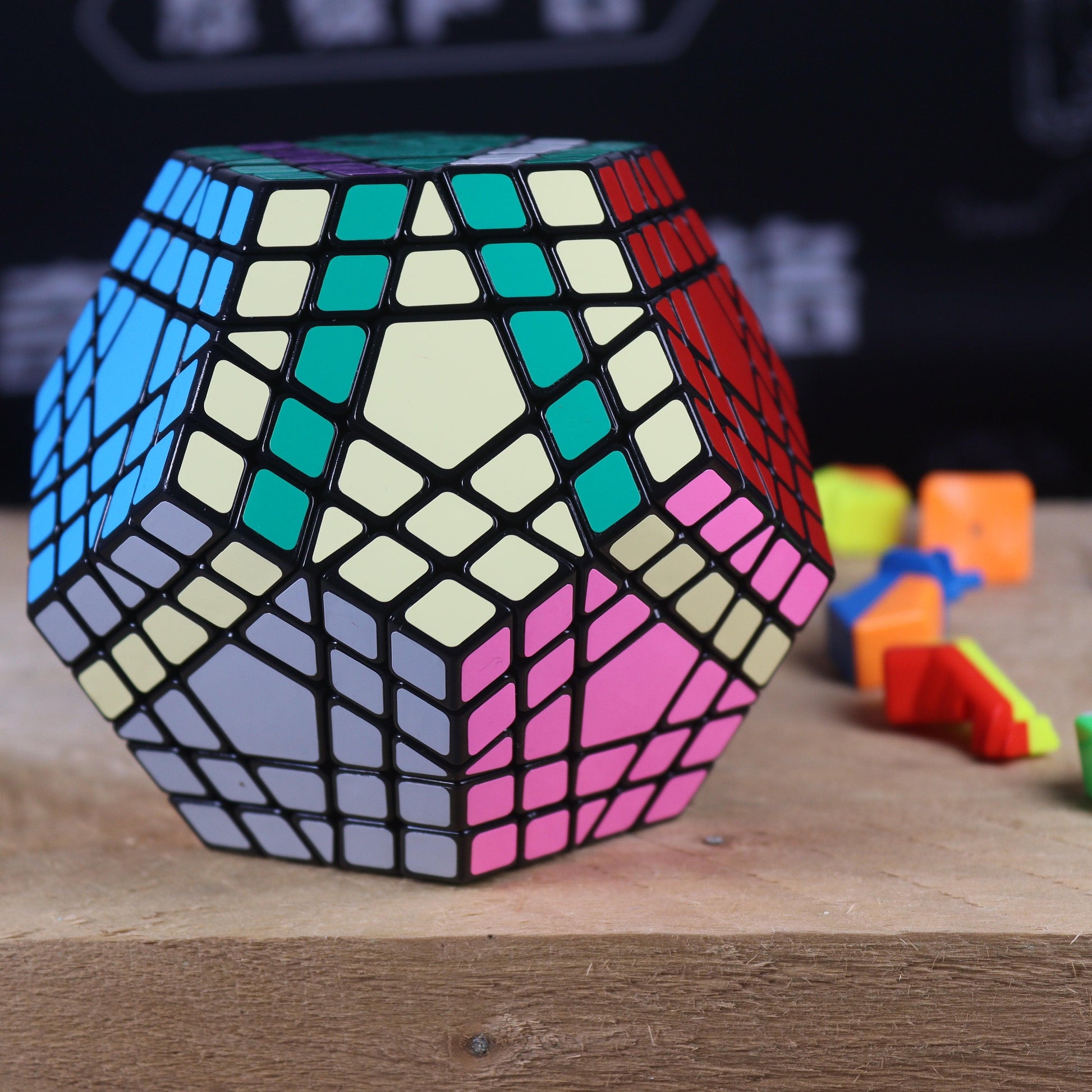 HELLOCUBE Yuxin Gigaminx – Cubo De Velocidad De 5 X 5 Pulgadas Megaminx Magic De 12 Caras Para Ninos Adultos Ninos Y Adolescentes HELLOCUBE Yuxin Gigaminx – Cubo De Velocidad De 5 X 5 Pulgadas Megaminx Magic De 12 Caras Para Ninos Adultos Ninos Y Adolescentes